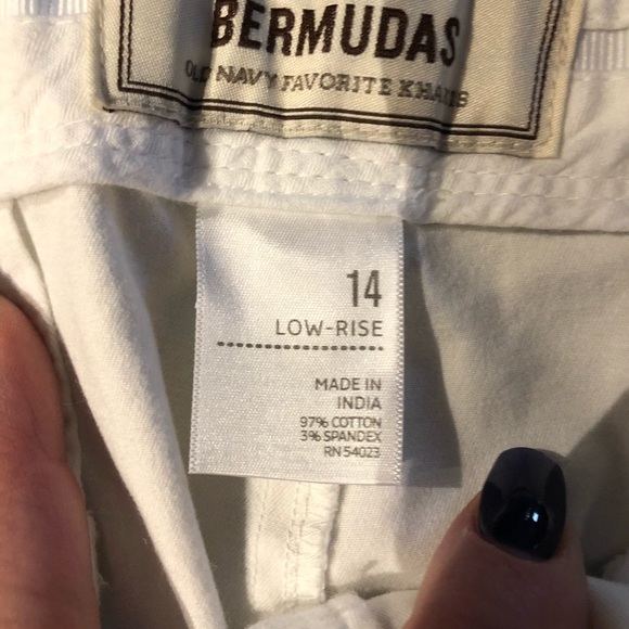 Old Navy Bermuda shorts - Picture 3 of 3